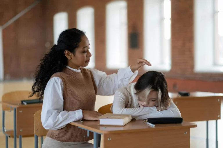 unmotivated student and her teacher